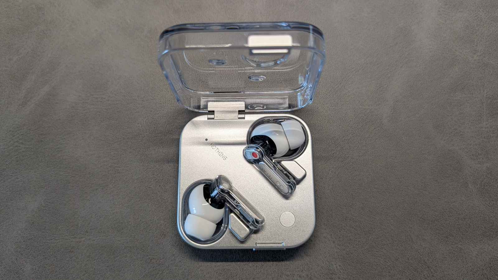 nothing ear（3） ワイヤレスイヤホン 付属品あり 外箱無し ポーチ付